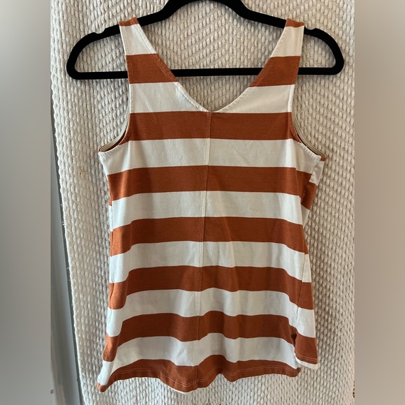 Universal Thread Button-Down Tank Top - Picture 4 of 4